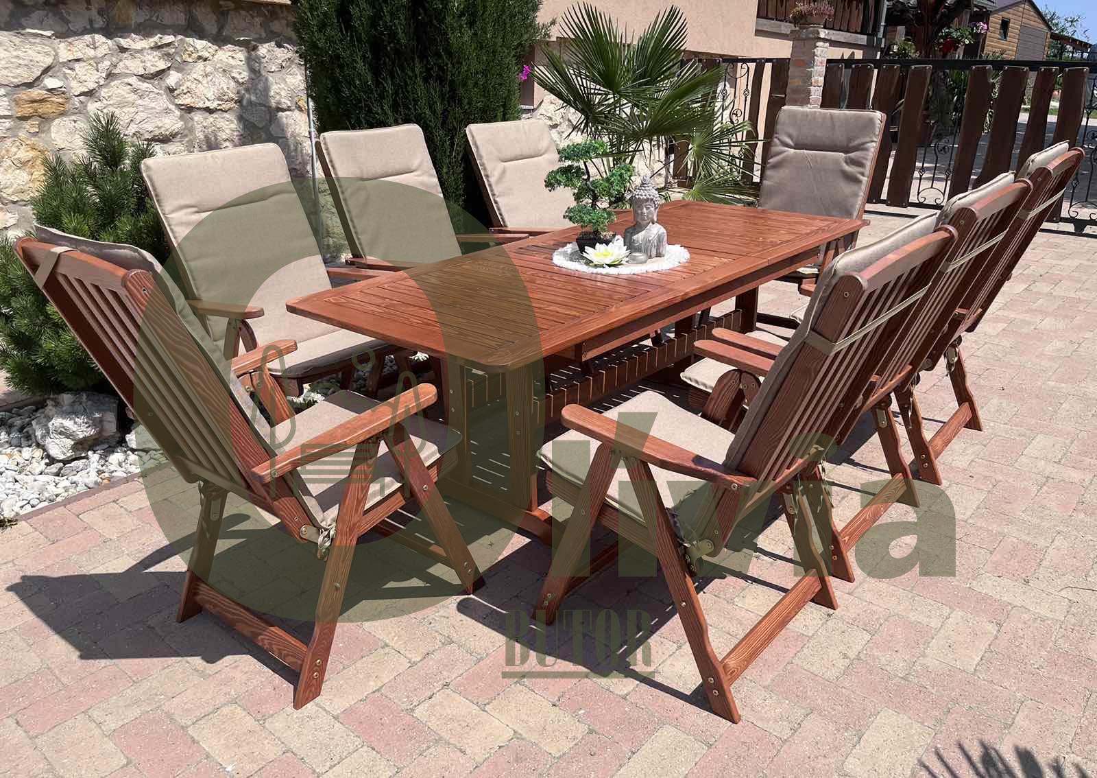 Kerti bútor 6 vagy 8 székkel, melyek háttámlája 5 pozícióban állíthatóak